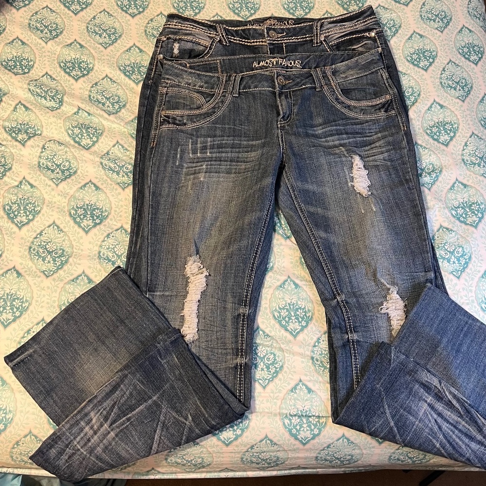 Almost Famous Women's distressed Jeans 13